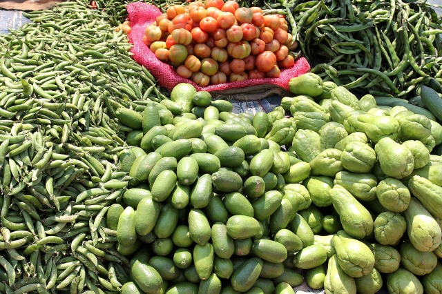Indian vegetable market